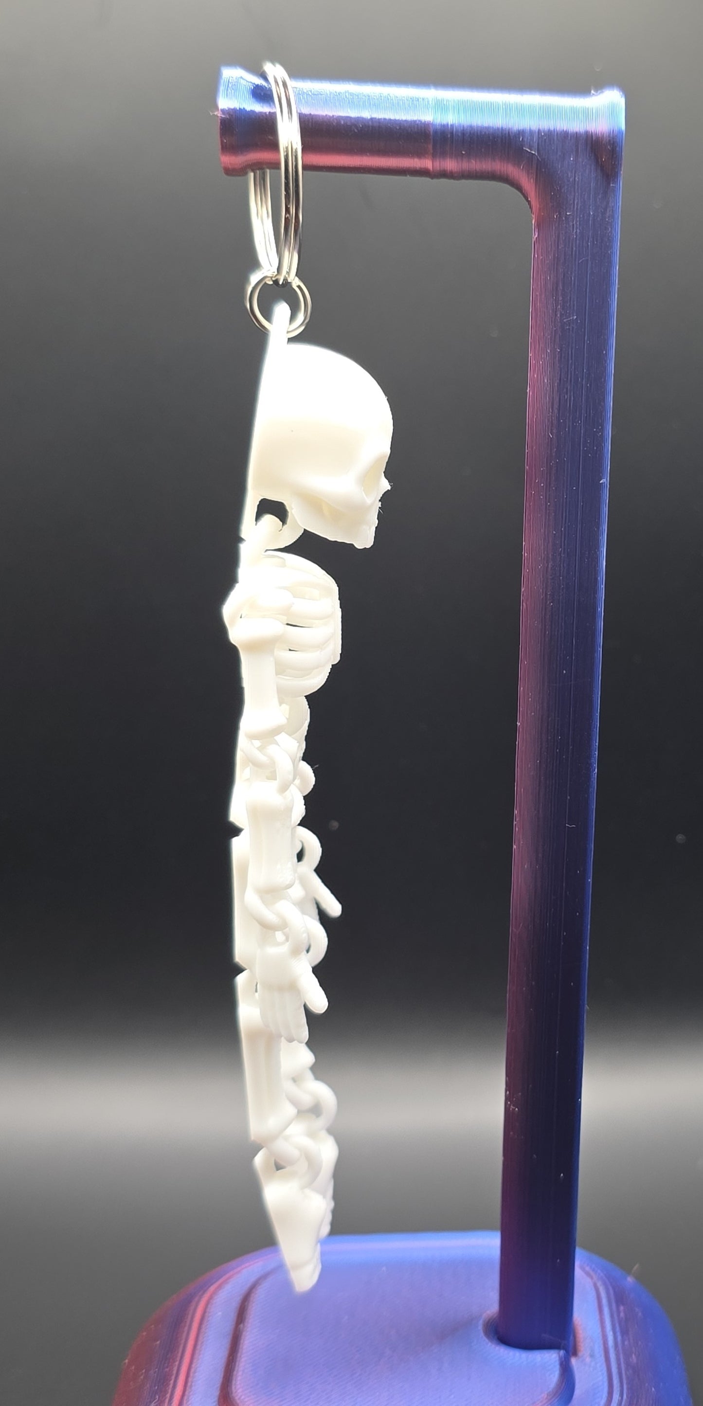Shakey Skeleton Keychain, Articulated Skeleton Charm, Spooky Halloween Keyring, 3D Printed Bone Charm, Gothic Gift, Creepy Cute Accessory