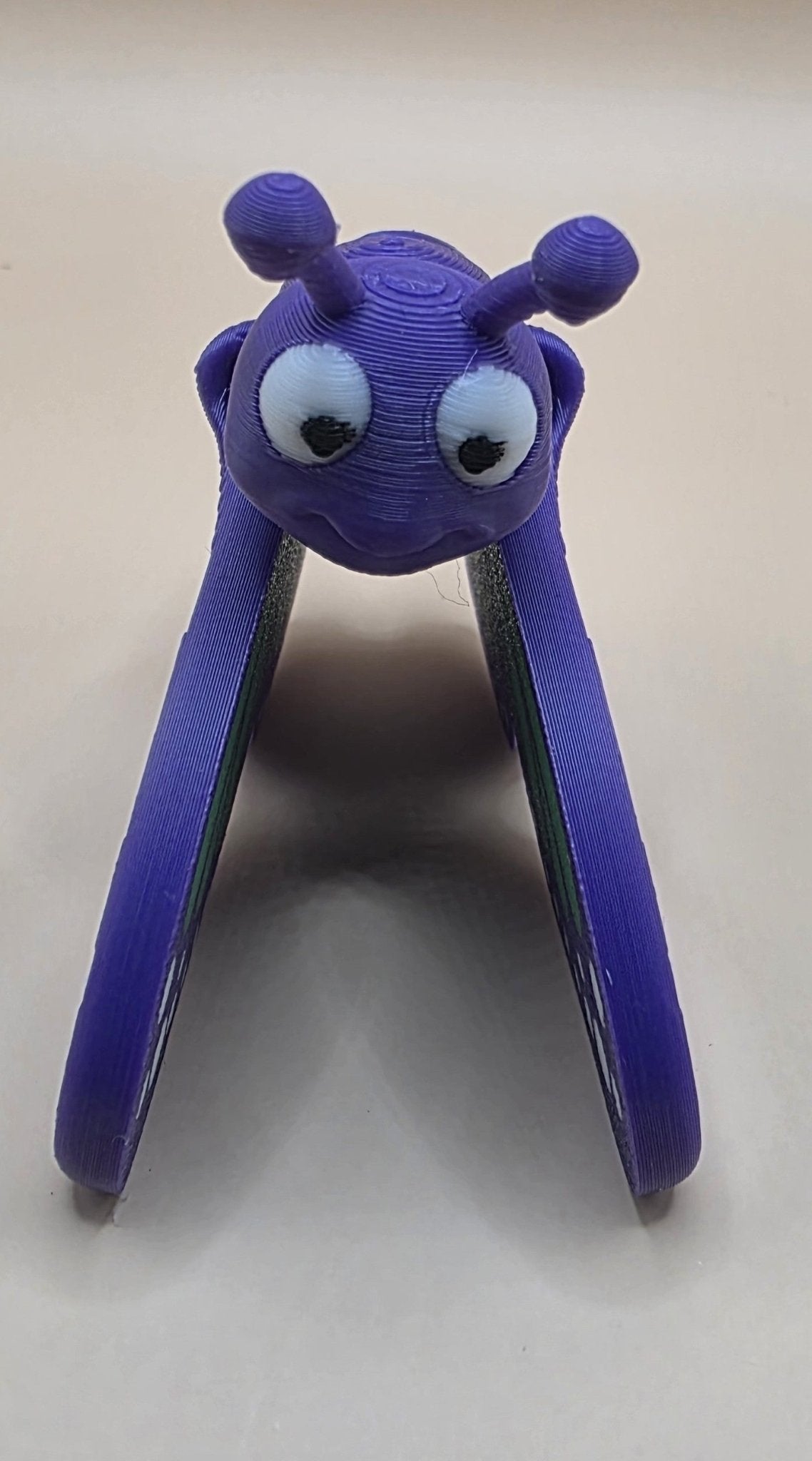 Cute Articulated Butterfly | 3D Printed Fidget Butterfly | Poseable Butterfly Toy | Butterfly Desk Decor | Articulated Creature - SkeletonEarth Designs